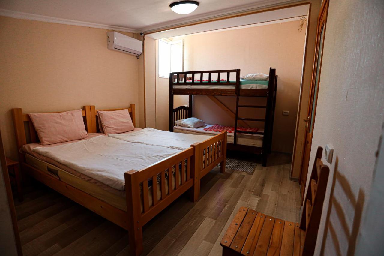 Guesthouse Gua Kutaisi Exterior photo